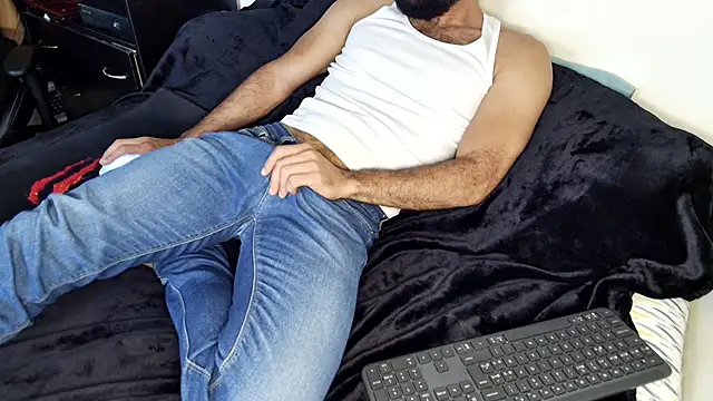 Snapshot of BEN_BLAZE chatting on 02-20-25, 07:08 BEN BLAZE online show from 02-20-25, 07:08