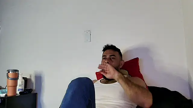 Snapshot of BEN_BLAZE chatting on 02-21-25, 04:48 BEN BLAZE online show from 02-21-25, 04:48