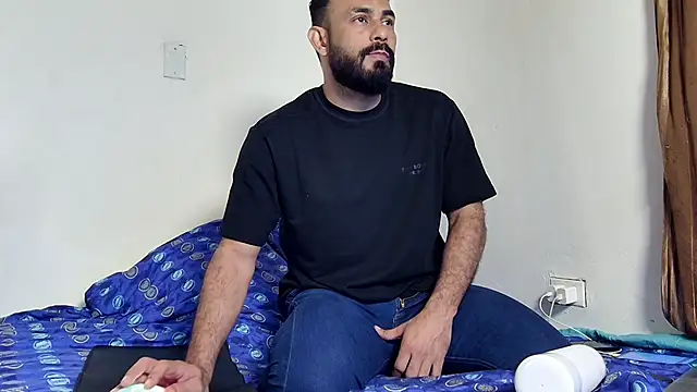 Snapshot of BEN_BLAZE chatting on 03-03-25, 07:49 BEN BLAZE online show from 03-03-25, 07:49