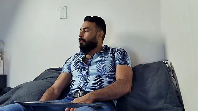 Snapshot of BEN_BLAZE chatting on 03-04-25, 04:52 BEN BLAZE online show from 03-04-25, 04:52