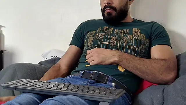 Snapshot of BEN_BLAZE chatting on 03-05-25, 04:02 BEN BLAZE online show from 03-05-25, 04:02