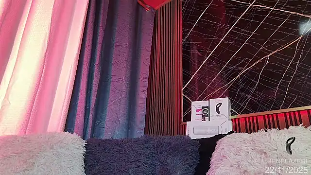 Snapshot of BEN_BLAZE chatting on 11-22-25, 08:24 BEN BLAZE online show from 11-22-25, 08:24