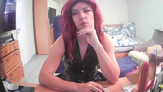 Kinky-Kristina online show from 11-20-25, 07:57