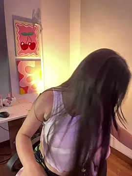 Snapshot of Melody_04 chatting on 05-20-26, 01:34 Melody 04 online show from 05-20-26, 01:34