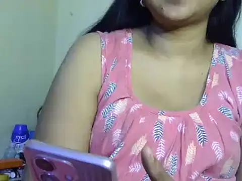 Snapshot of Suhana-sapna chatting on 01-10-25, 09:44 Suhana-sapna online show from 01-10-25, 09:44