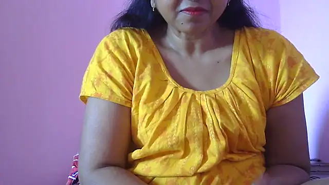 Snapshot of Suhana-sapna chatting on 12-19-25, 03:57 Suhana-sapna online show from 12-19-25, 03:57