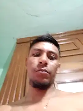 Snapshot of SiperoXxX chatting on 01-09-25, 09:37 SiperoXxX online show from 01-09-25, 09:37