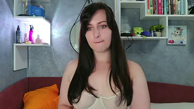 Snapshot of liya_gorgeous chatting on 05-26-26, 04:03 liya gorgeous online show from 05-26-26, 04:03