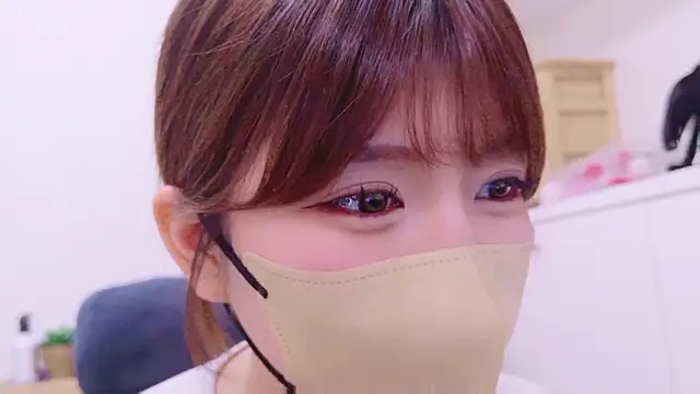 Snapshot of Runarunapi chatting on 09-14-25, 02:16 Runarunapi online show from 09-14-25, 02:16