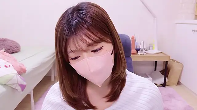 Snapshot of Runarunapi chatting on 09-18-25, 11:01 Runarunapi online show from 09-18-25, 11:01