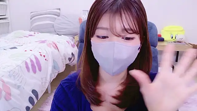 Snapshot of Runarunapi chatting on 10-24-25, 03:08 Runarunapi online show from 10-24-25, 03:08