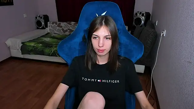 Snapshot of Venera66615 chatting on 03-12-25, 04:35 Venera66615 online show from 03-12-25, 04:35