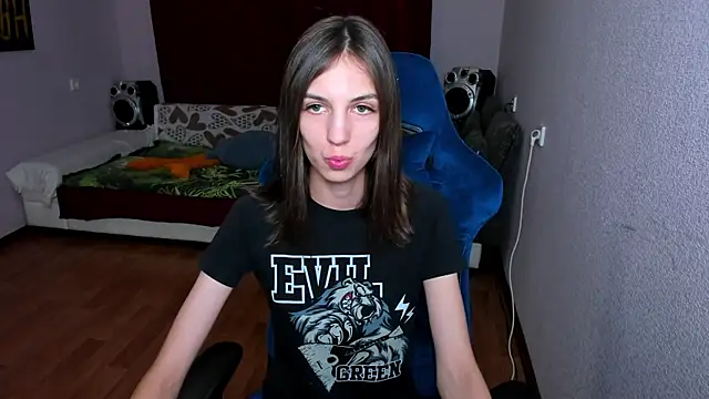 Snapshot of Venera66615 chatting on 03-18-25, 04:37 Venera66615 online show from 03-18-25, 04:37