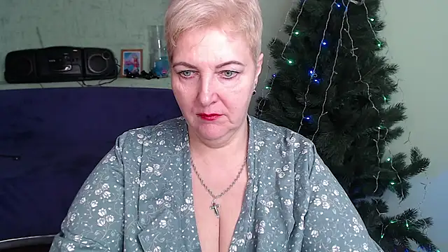 Sandra Snow online show from 12-26-24, 06:33