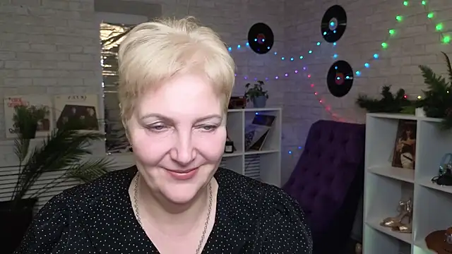 Sandra Snow online show from 01-22-25, 02:35