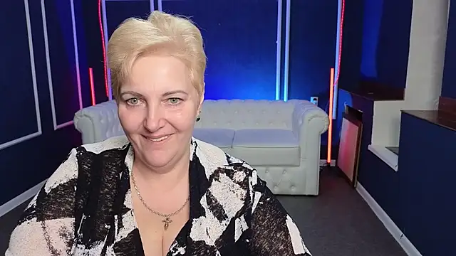 Sandra Snow online show from 01-27-25, 08:28