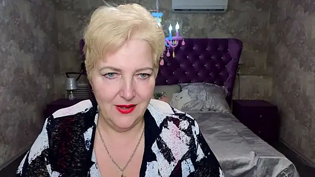 Sandra Snow online show from 02-07-25, 05:29