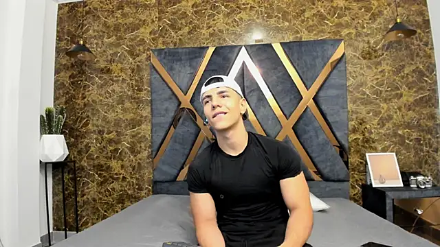 Snapshot of Flynn_Riider chatting on 01-15-25, 11:32 Flynn Riider online show from 01-15-25, 11:32