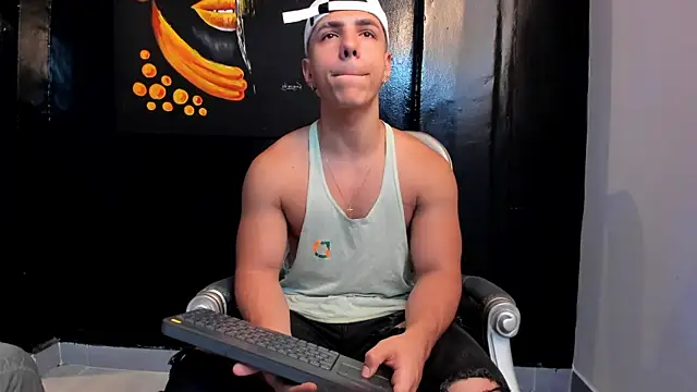 Snapshot of Flynn_Riider chatting on 03-09-25, 01:37 Flynn Riider online show from 03-09-25, 01:37