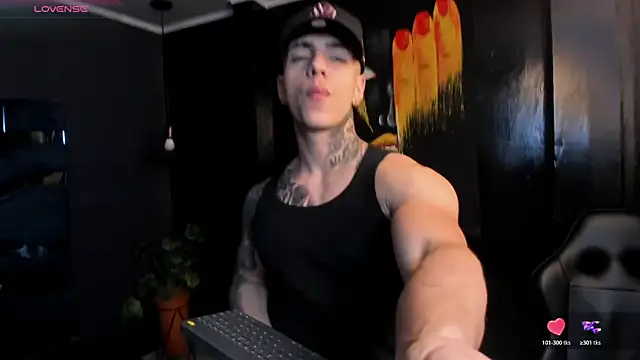 Snapshot of Flynn_Riider chatting on 10-20-25, 05:24 Flynn Riider online show from 10-20-25, 05:24