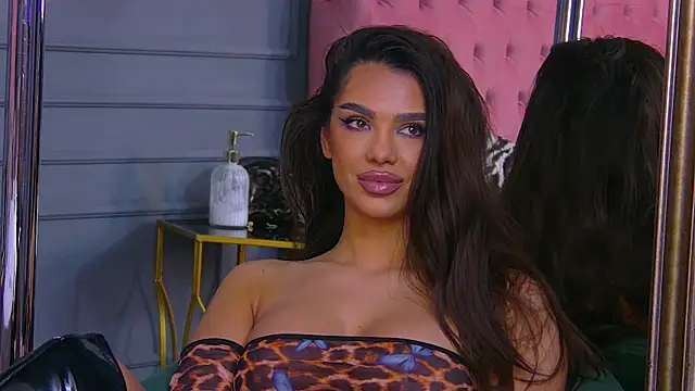 Nicole Diva online show from 01-31-25, 01:45