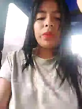 Snapshot of Danna-linyi chatting on 01-26-25, 06:48 Danna-linyi online show from 01-26-25, 06:48