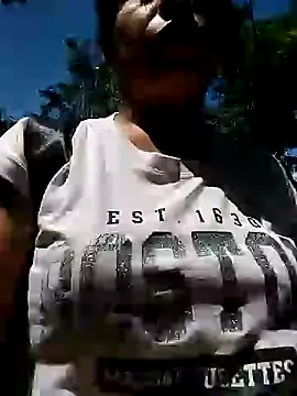 Snapshot of Danna-linyi chatting on 01-29-25, 03:47 Danna-linyi online show from 01-29-25, 03:47