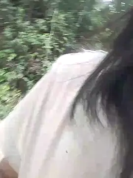 Snapshot of Danna-linyi chatting on 02-19-25, 09:14 Danna-linyi online show from 02-19-25, 09:14