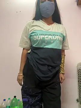 Snapshot of nehas chatting on 03-18-25, 09:20 nehas online show from 03-18-25, 09:20