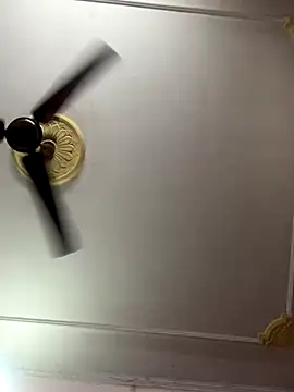 Snapshot of nehas chatting on 09-11-25, 11:43 nehas online show from 09-11-25, 11:43