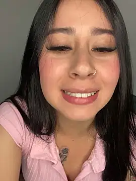 Snapshot of Zoee_t chatting on 10-17-25, 03:53 Zoee t online show from 10-17-25, 03:53