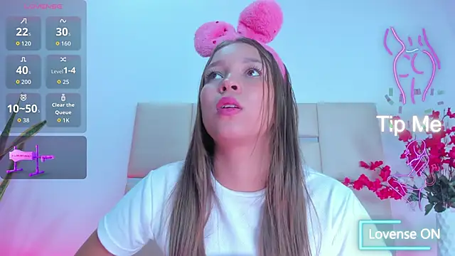 HaleyAmaya online show from 11-13-25, 07:35