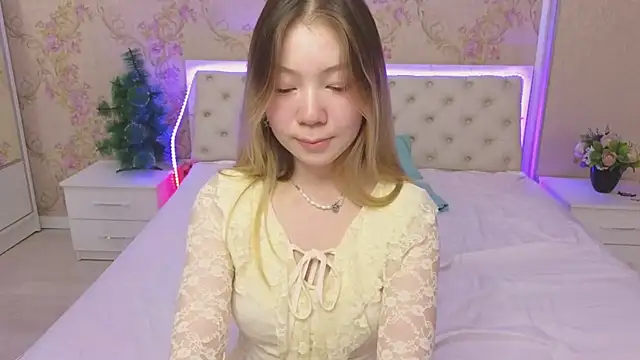 Snapshot of Babby_Rabbit chatting on 12-13-24, 11:45 Babby Rabbit online show from 12-13-24, 11:45