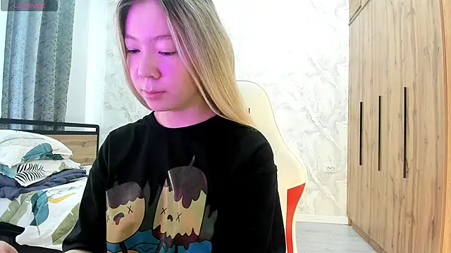 Babby Rabbit online show from 04-20-26, 10:07