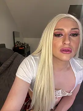 littlebambi26 online show from 04-12-26, 08:14