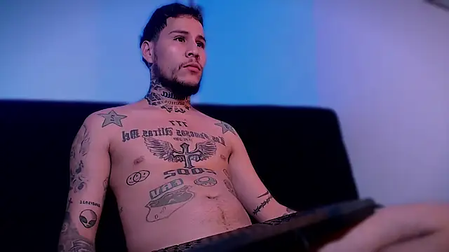 Junihn0 online show from 09-10-25, 09:37