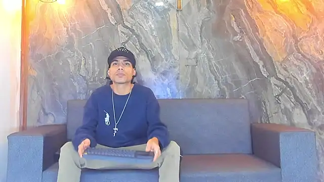 Duodreamhot online show from 12-23-24, 03:50