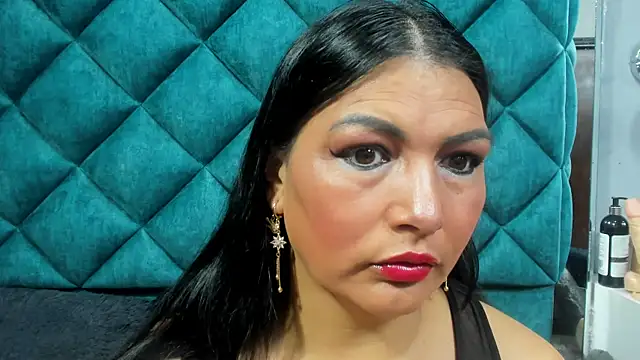 PENELOPELEWISs online show from 11-17-25, 01:55