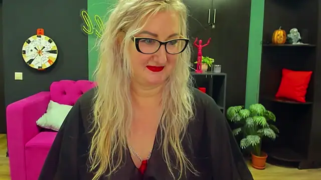 ChristyBrooks online show from 03-19-25, 06:44