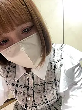 Snapshot of 2000NANA20 chatting on 12-11-24, 11:08 2000NANA20 online show from 12-11-24, 11:08