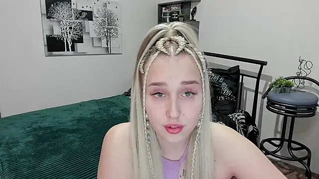 LinaTruly online show from 02-18-25, 08:25