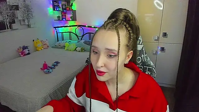 LinaTruly online show from 04-18-26, 09:26