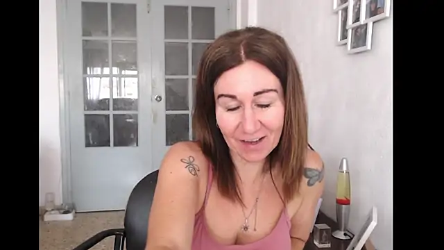 TamaraSweetxo online show from 06-11-26, 08:56