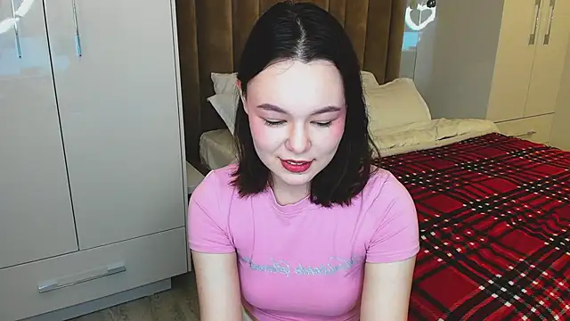 Snapshot of LovelyJane chatting on 12-12-24, 12:33 LovelyJane online show from 12-12-24, 12:33