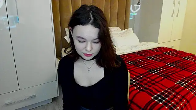 Snapshot of LovelyJane chatting on 12-17-24, 02:44 LovelyJane online show from 12-17-24, 02:44