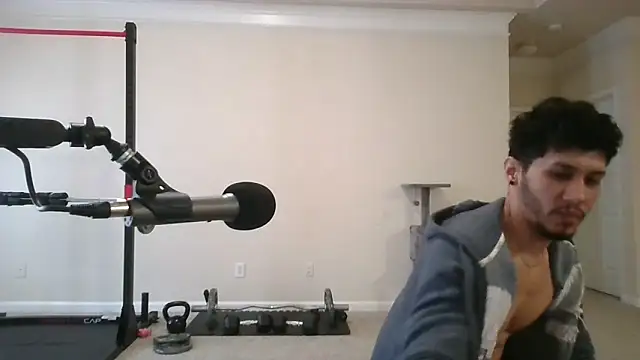 Snapshot of DamnKevin chatting on 02-24-25, 05:53 DamnKevin online show from 02-24-25, 05:53