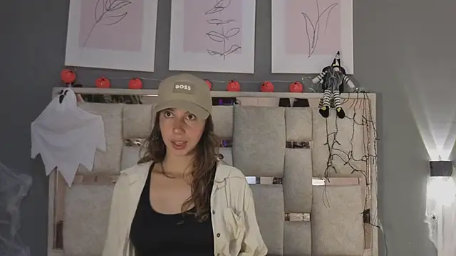 jolie lov online show from 10-27-25, 01:15