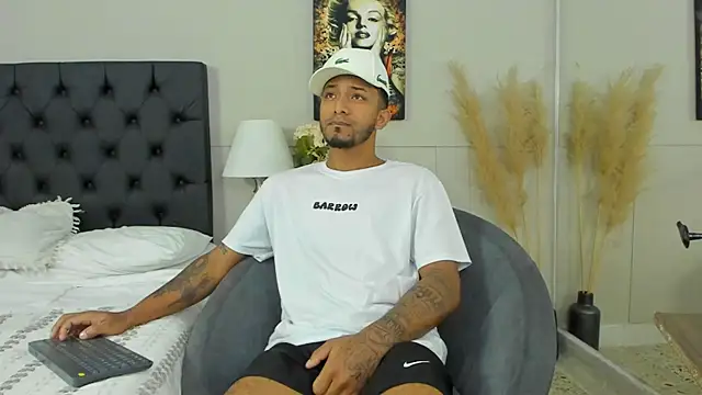 Robin Rief online show from 02-12-25, 03:29