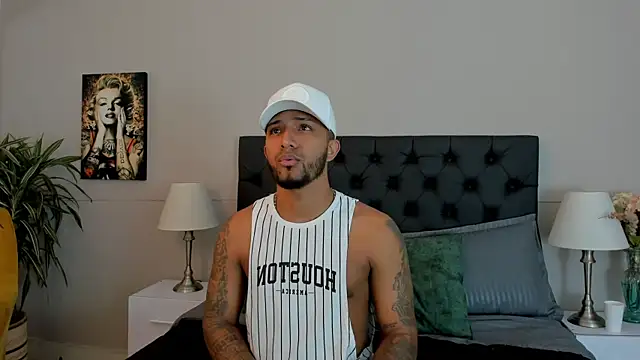 Robin Rief online show from 10-11-25, 03:28