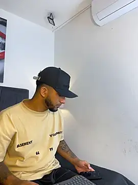 Robin Rief online show from 02-24-26, 03:37